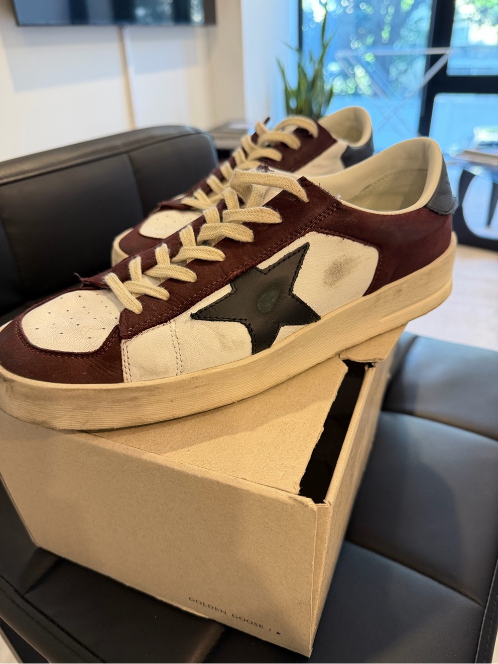 Golden Goose Burgundy and White Low-Top Sneakers with Black Star